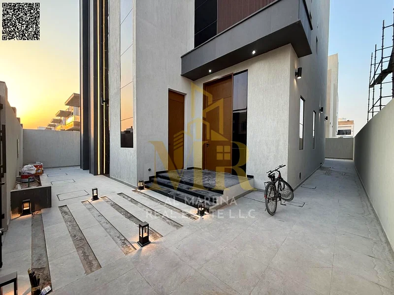 A villa with a price inclusive of registration, ownership, electricity and water fees on the main street, ready for occupancy in the most upscale area63912253742722113
