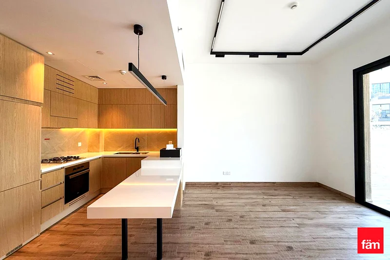 Vacant | Community view | 1B plus Study63786870615937112