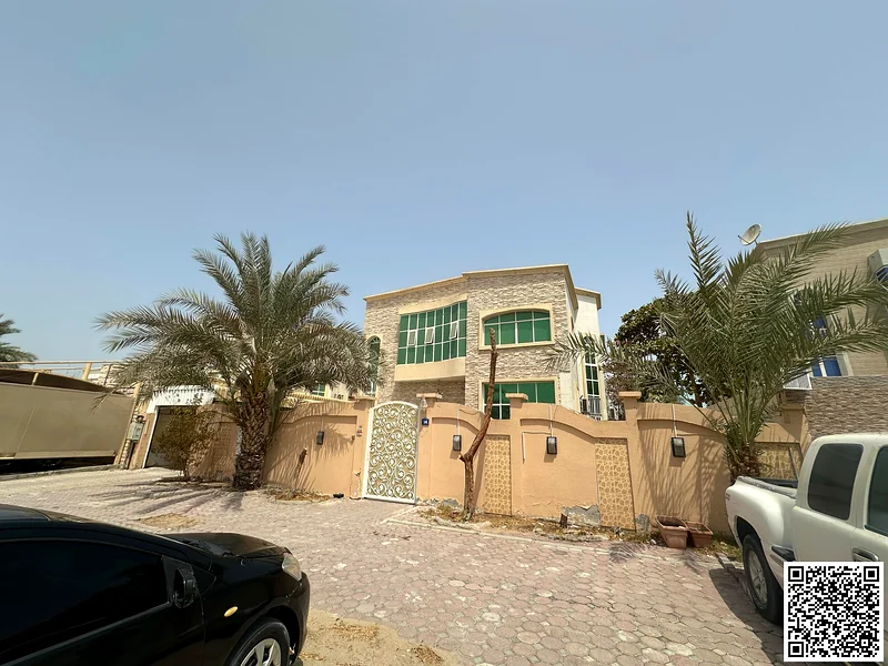 فيلا بثلاث غرف نوم وبفناء كبير للإيجار في الروضة 3 العجمان63719243166721110