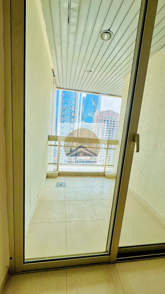 SHIKH ZAYED ROAD CHILLER FREE 3BHK 140K IN 4 CHEQUES NEAR TO EMIRATES TOWER METRO63745179567617111