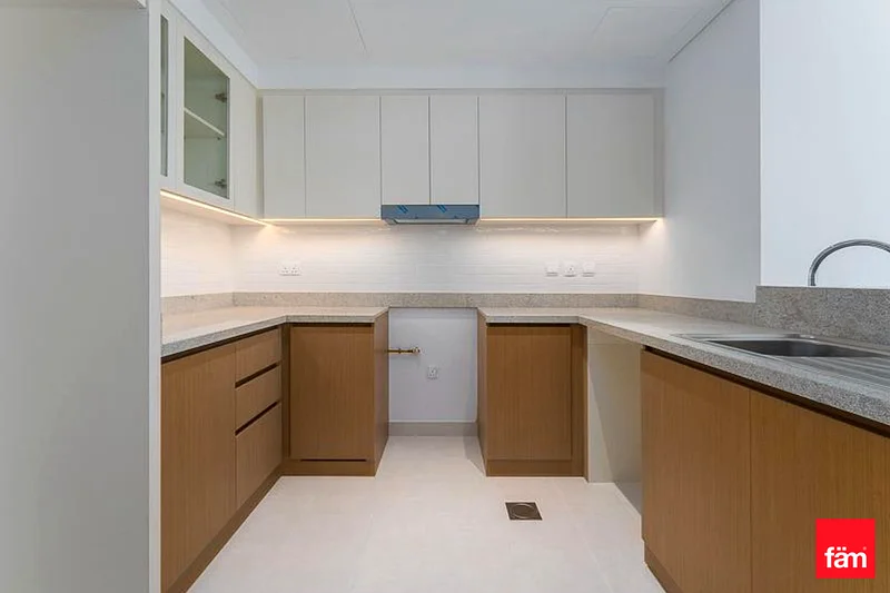 Investment | Marina Skyline | Open View64025379420418114