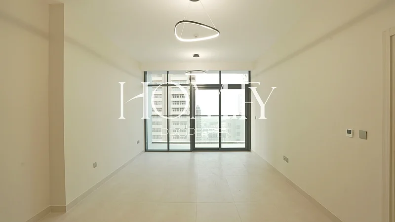 معيشة واسعة | جديدة بالكامل | واي فاي مجاني63784244331649110