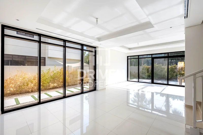 Rare Layout | Highly Sought After | Single Row63972761639809110