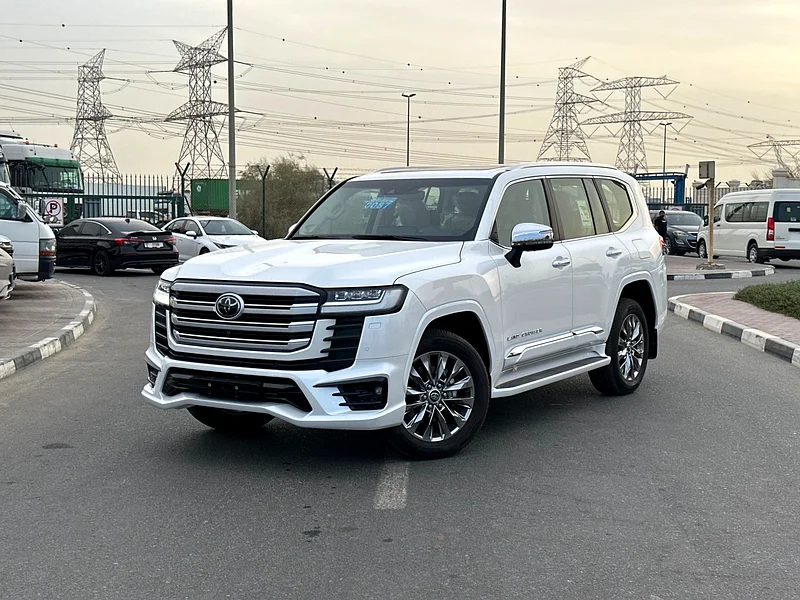 2024
LC 3.5 TT VX-R 7 ROYALE
WHITE | BEIGE63699053034883110