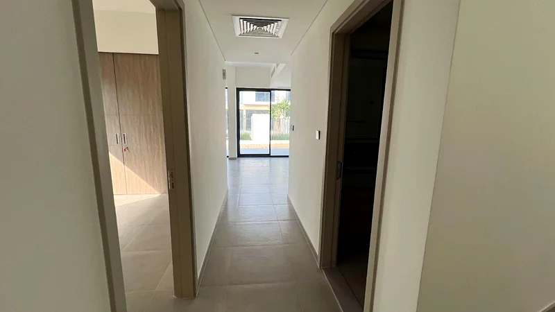 جديد بالكامل | وحدة زاوية | جاهز للانتقال الفوري63732115696642111