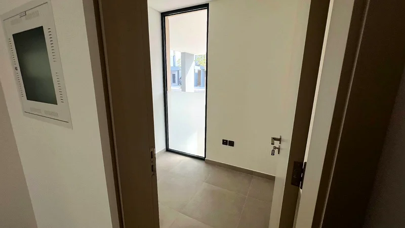 جديد بالكامل | وحدة زاوية | جاهز للانتقال الفوري63732115696642112