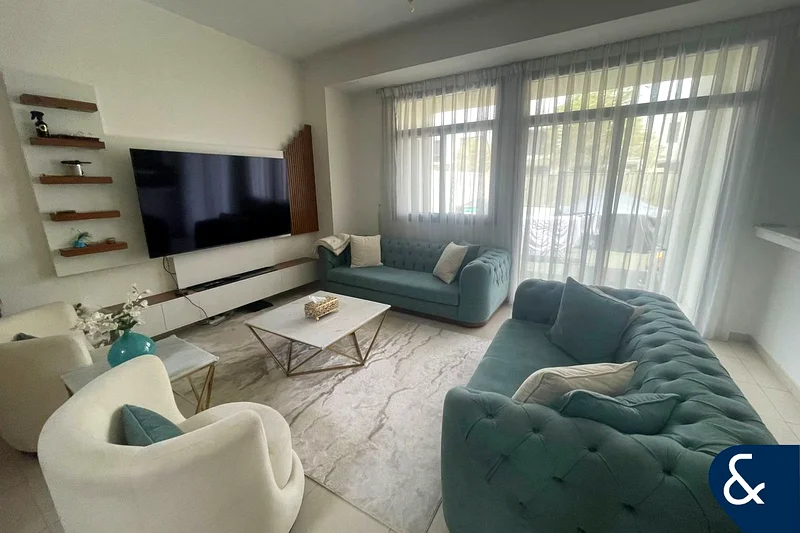 Single Row | Next to Park & Courts | Spacious63736617614082110