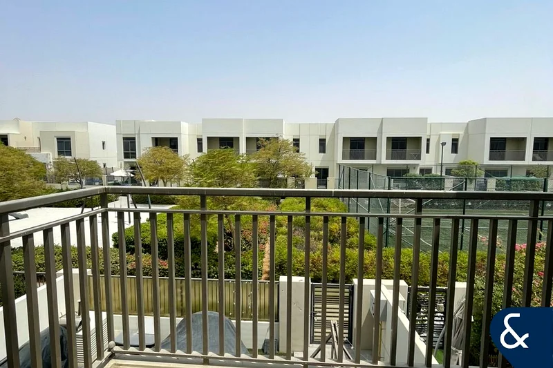 Single Row | Next to Park & Courts | Spacious63736617614082114