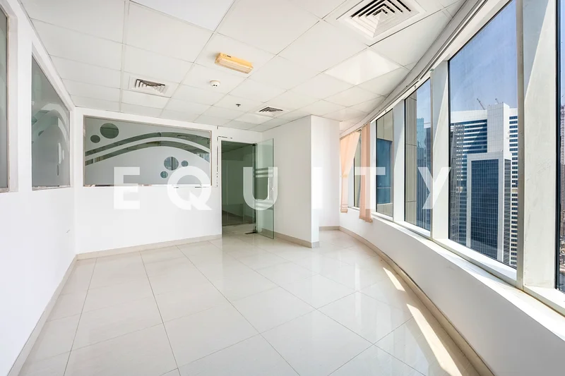2 Parking Spaces | DED License | Vacant Now63815336876803112