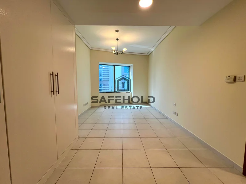يؤجر بشكل عاجل | مسكن كبير مكون من غرفتي نوم في موقع متميز في منطقة الشيخ زايد63746321811713110