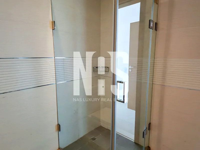 Modern Studio in The Gate, Masdar City63840371120898110