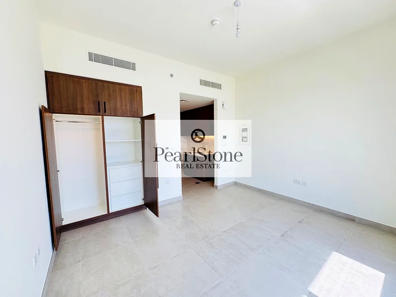 Large Studio | Ready To Move | Community View63736617639042110