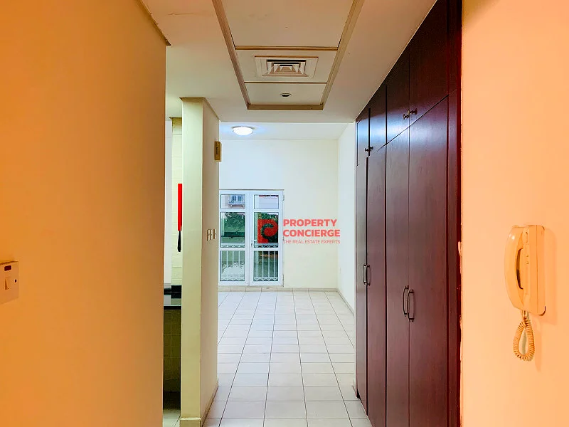 Spacious Studio | 2 Mins To Metro | With Balcony63730699336193111