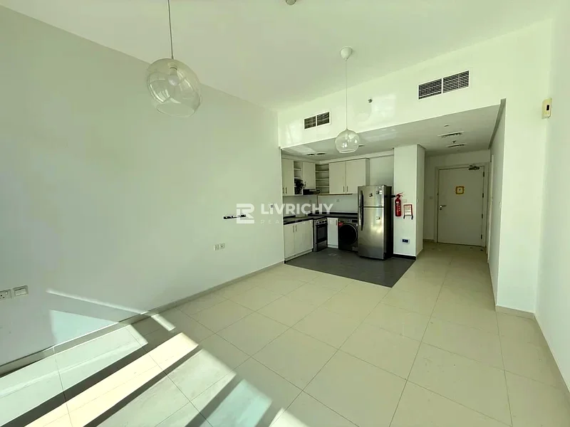استوديو أنيق | مطبخ مجهز بالكامل | شاغر63739165970434111
