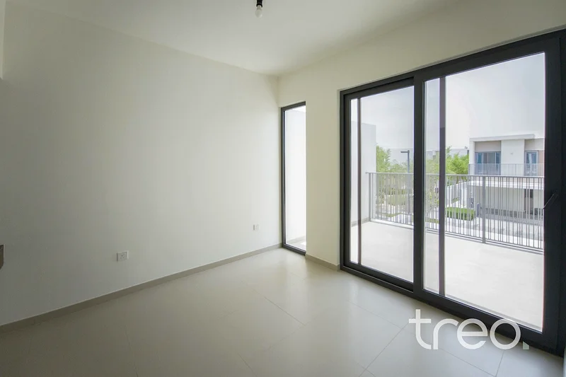 Prime Location | Back to Back | Modern63733234539778114