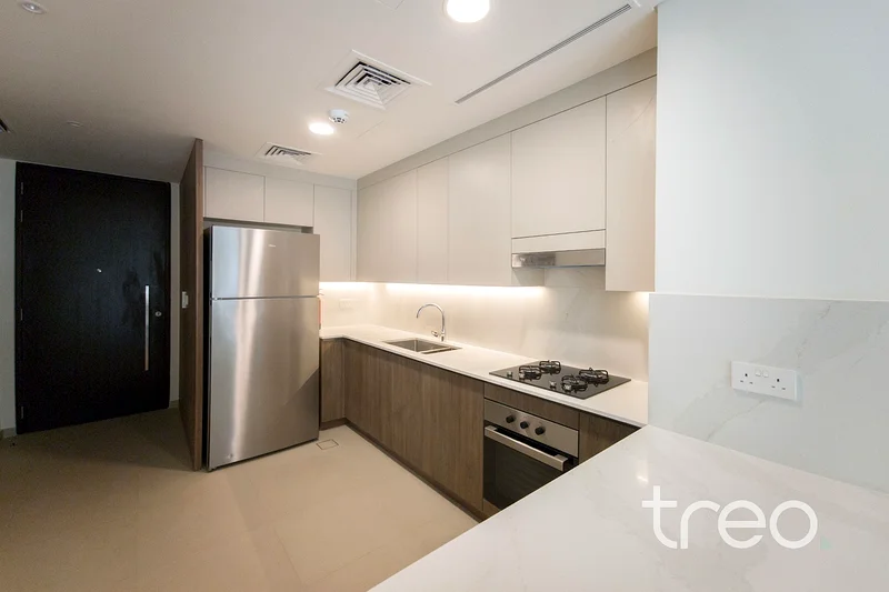 Prime Location | Back to Back | Modern63733234539778113
