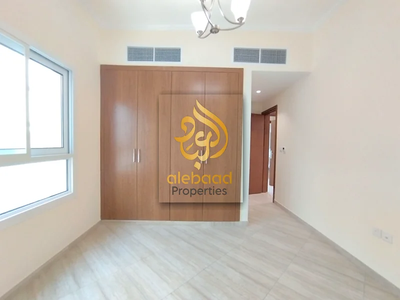 شقة جديدة بالكامل مكونة من 2 غرفة نوم وصالة متاحة مع 3 حمامات وشرفة كبيرة جدًا، في موقع متميز جدًا، فقط للعائلات، احجز الآن63727027970562114