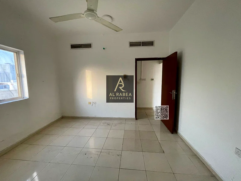 للإيجار السنوي شقة واسعة ونظيفة تقع في الرشيدية 2، بالقرب من أبراج فالكون63721338691715112