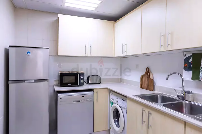 إطلالات مذهلة على شارع السونسيت | شقة بغرفة نوم واحدة63814949226881114
