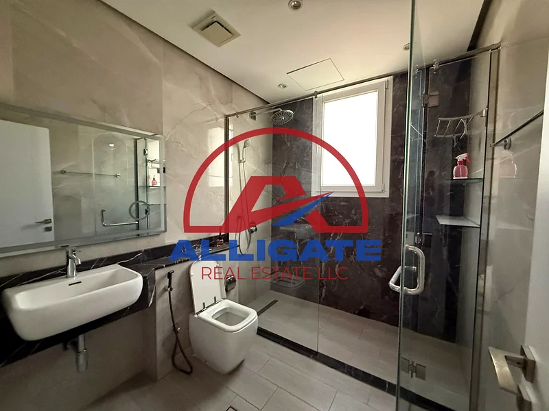 4BR WITH BEAUTIFUL GARDEN / HUGE LAYOUT /63762121686401114