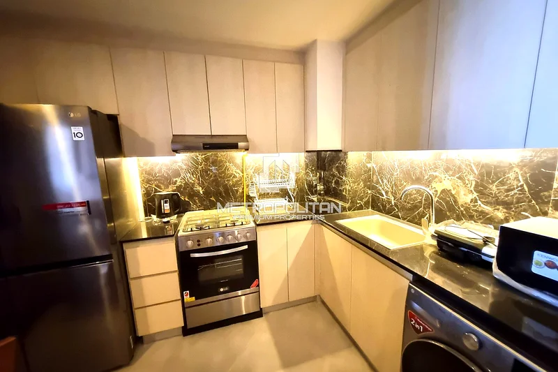 Corner Unit | Vacant | Fully Furnished63997412307587113