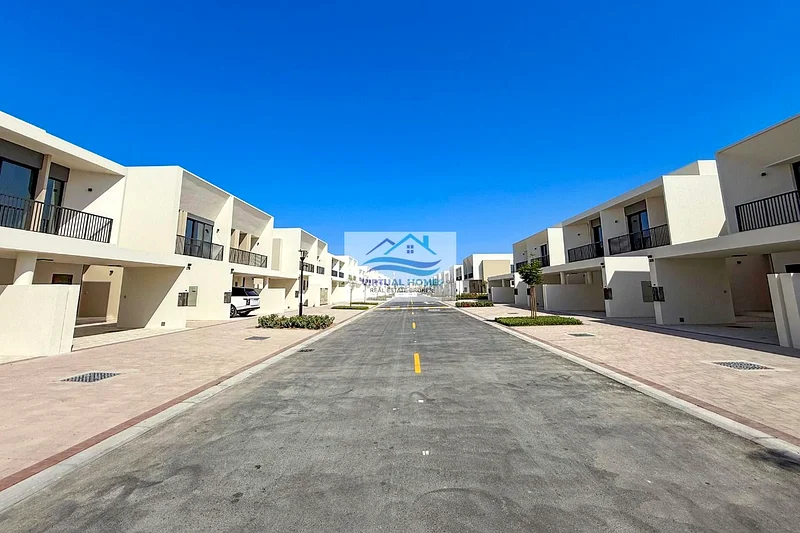 جديد بالكامل | 3 غرف نوم + غرفة خادمة | شاغر63737362214531114