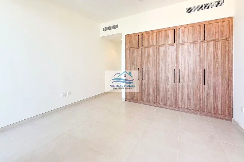 جديد بالكامل | 3 غرف نوم + غرفة خادمة | شاغر63737362214531113