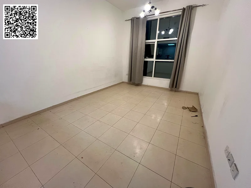 أفضل غرفة نوم رئيسية، صالة، حمامان، بلكونة، تشطيبات رائعة، مطبخ أمريكي، موقف مجاني، موقع متميز جدًا بجانب63724319255426113