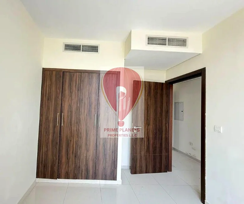 وحدة زاوية | تاون هاوس واسع بثلاث غرف نوم | شاغرة63741058097538113