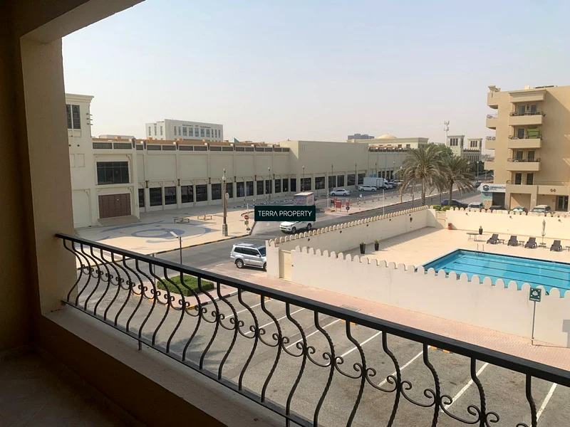 شقة كبيرة للإيجار - قرية الحمراء - بإطلالة على المسبح والجولف63814161169410111