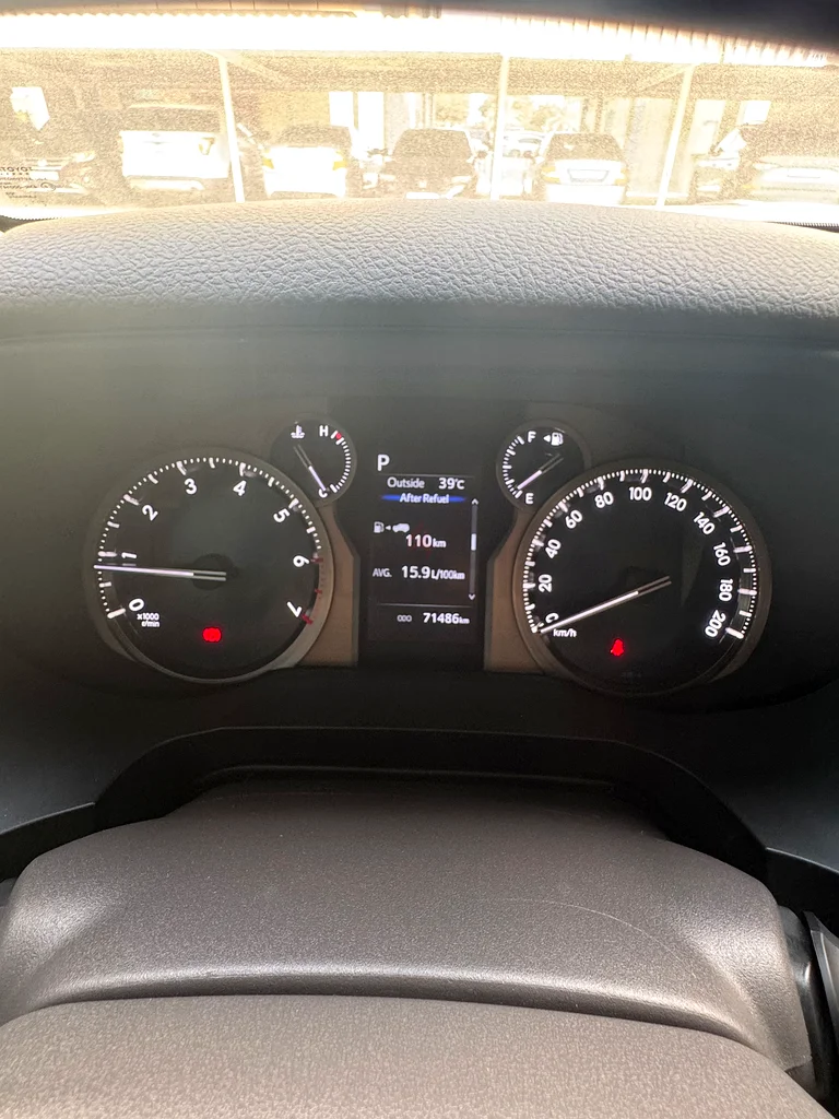 تويوتا برادو 2023 V6 VXR خيار كامل - مواصفات الخليج - ضمن ضمان وعقد صيانة الفطيم63700380962946113