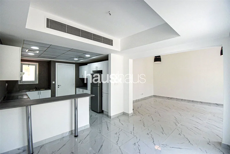 Type CM | Fully Upgraded | Vacant October63809390802819113