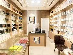 Gold and Jewellery Showroom | Key Money |Available