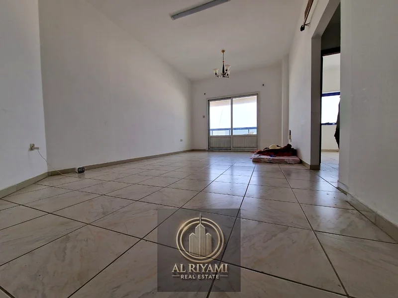 شقة بإطلالة على البحر للإيجار السنوي في كورنيش عجمان63811665209858114