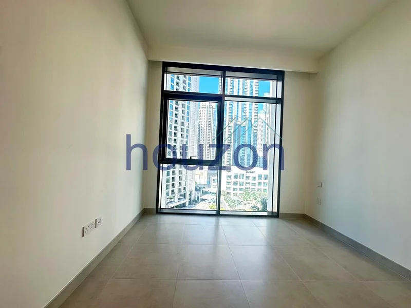 شقة جديدة بالكامل ومُعَدَّة حديثًا بغرفة نوم واحدة | بإطلالة على برج | شاغرة63761028157697114