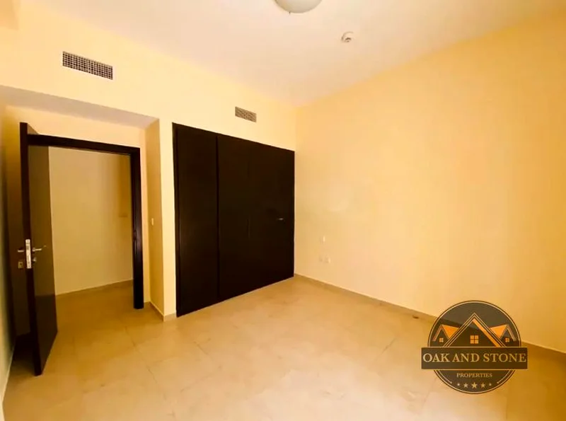 3 bed | 2 Balconies | Great location | Vacant Sept63917828862210114
