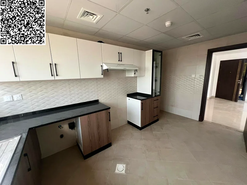 The best and largest two master bedrooms and a hall with 3 bathrooms, a large kitchen, central air63714439467394114