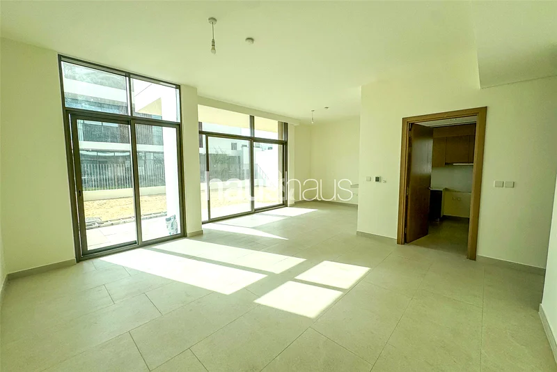 Spacious | Modern Townhouse | Water Views63762410593793113