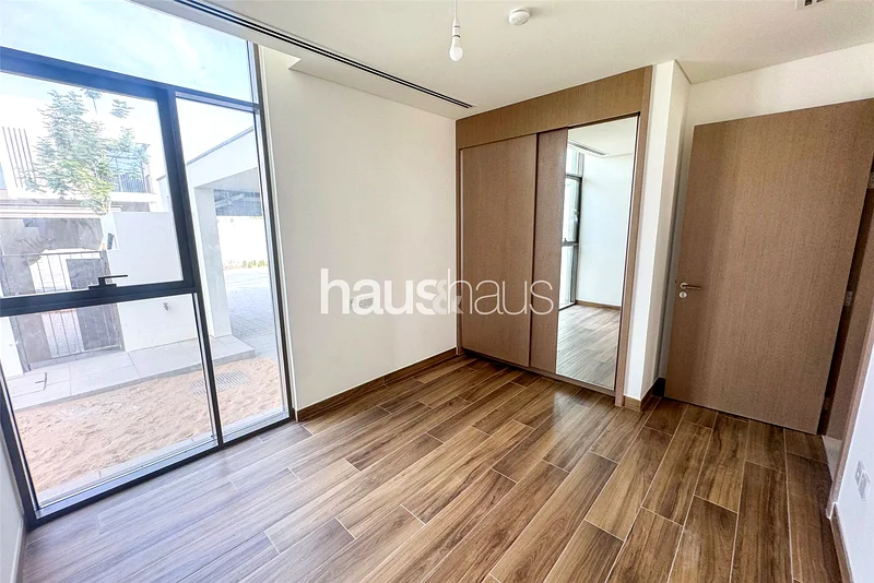 Spacious | Modern Townhouse | Water Views63762410593793112