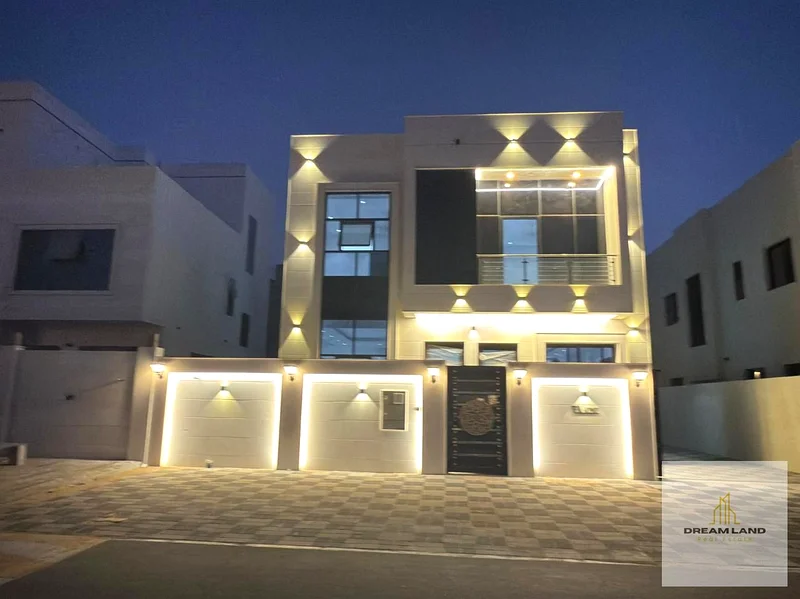 Villa for sale in Al Helio 2, Ajman, 5 master bedrooms with built-in wardrobes, a hall, two halls, and a spacious kitchen63912253672578110