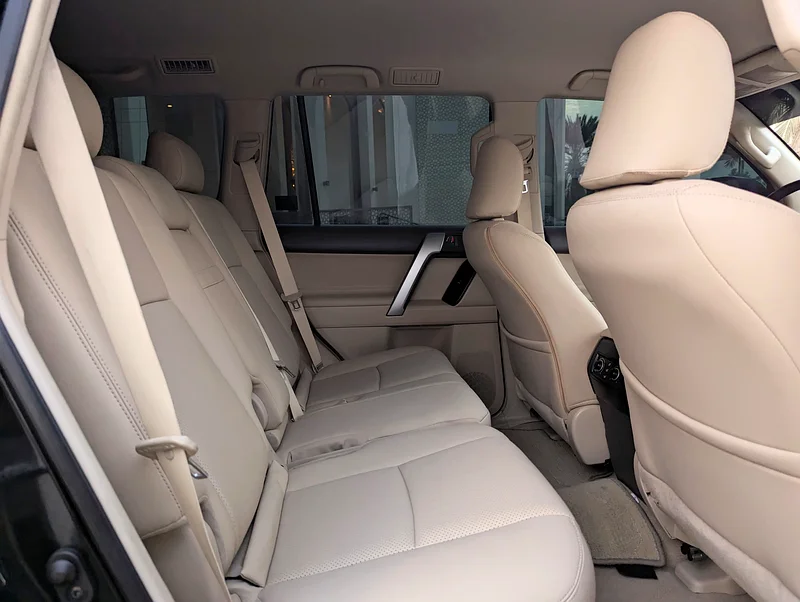 TOYOTA PRADO 2021 TXL V6 4.0L GCC LOW MILEAGE IN EXCELLENT CONDITION63700380643330114