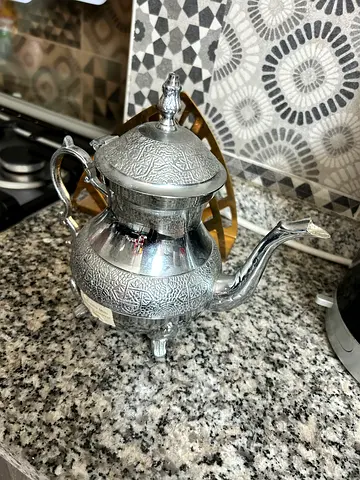 Tea pot