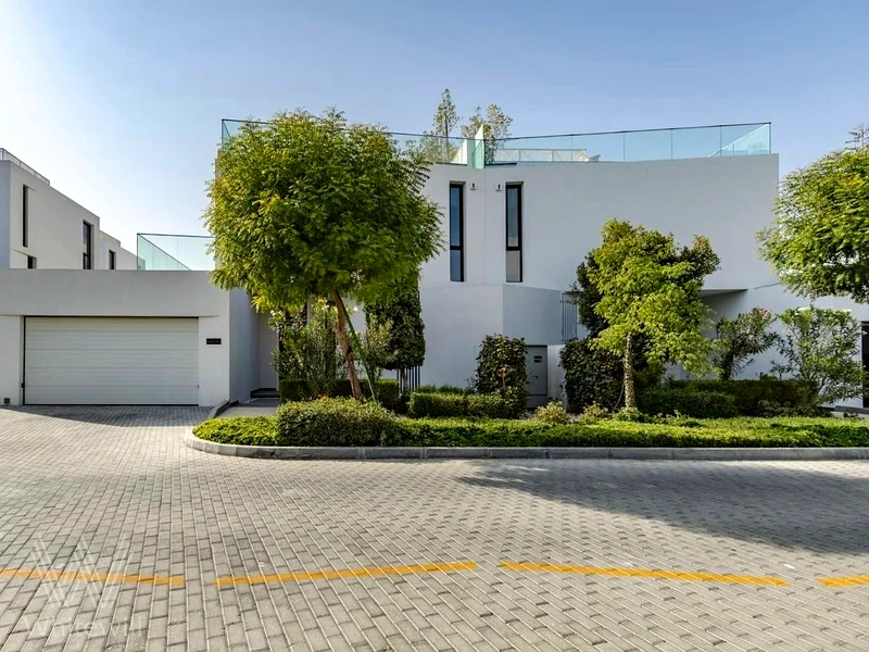 Luxurious 3 Storey | Private Pool | High Quality63916904157443111