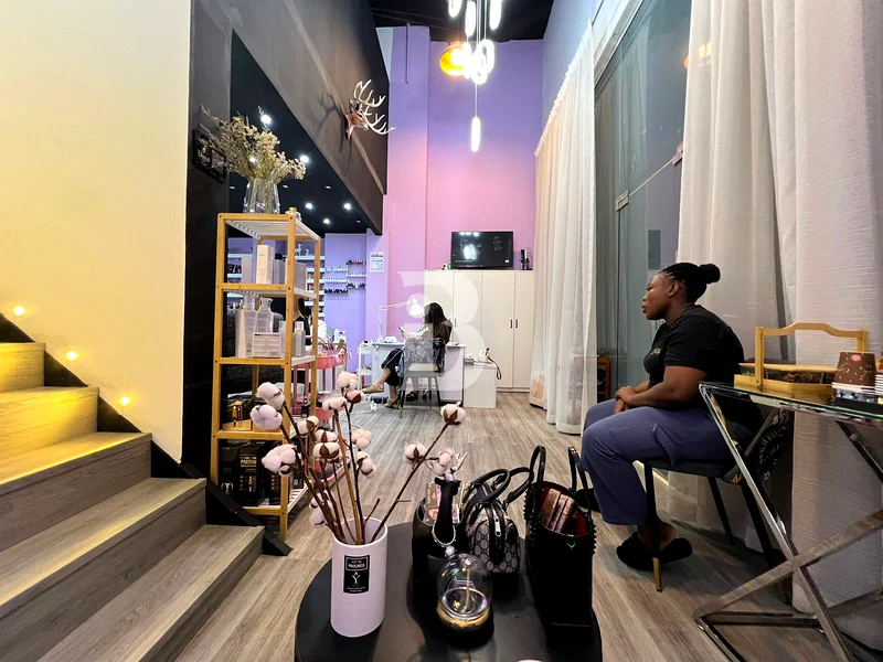 PRIME and IDEAL RETAIL | مناظر الحدائق | عائد استثماري مرتفع63825981573890114