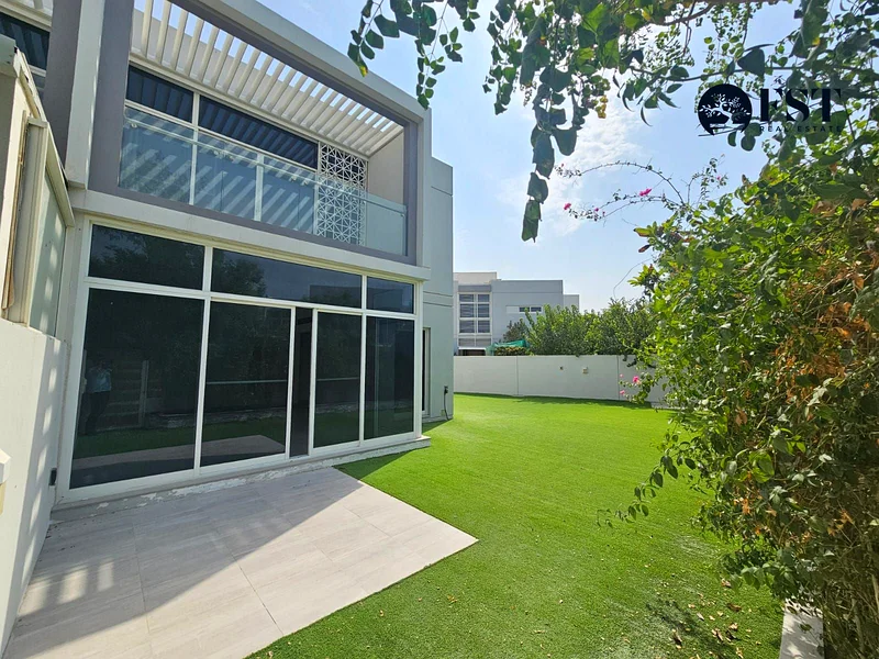 Semi Detached | 4Bed| Study | On Pool Park63730987811202111
