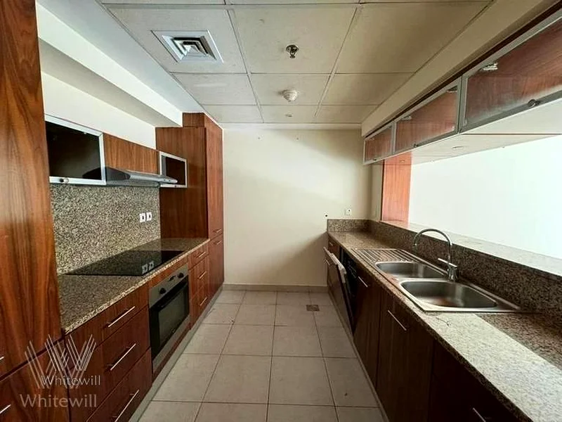 Marina View | Spacious Layout | Vacant63773631604226112