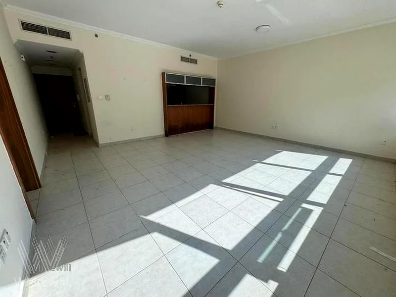 Marina View | Spacious Layout | Vacant63773631604226111