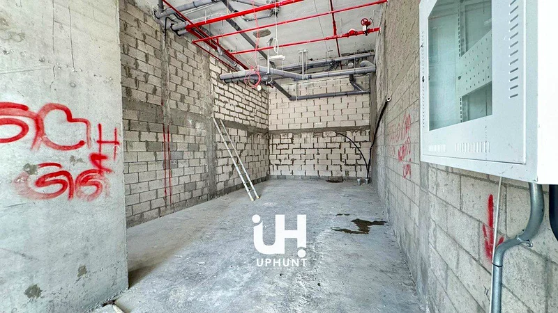 SPECIOUS SHOP FOR RENT /A ONCE-IN-A-LIFETIME OPPORTUNITY/ON GOOD LOCATION/LIMITED TIME OFFER64065367558787112