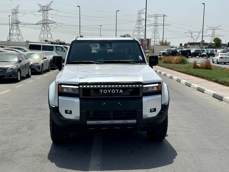 Toyota prado all rounder SE 2.4 petrol63700381074947111