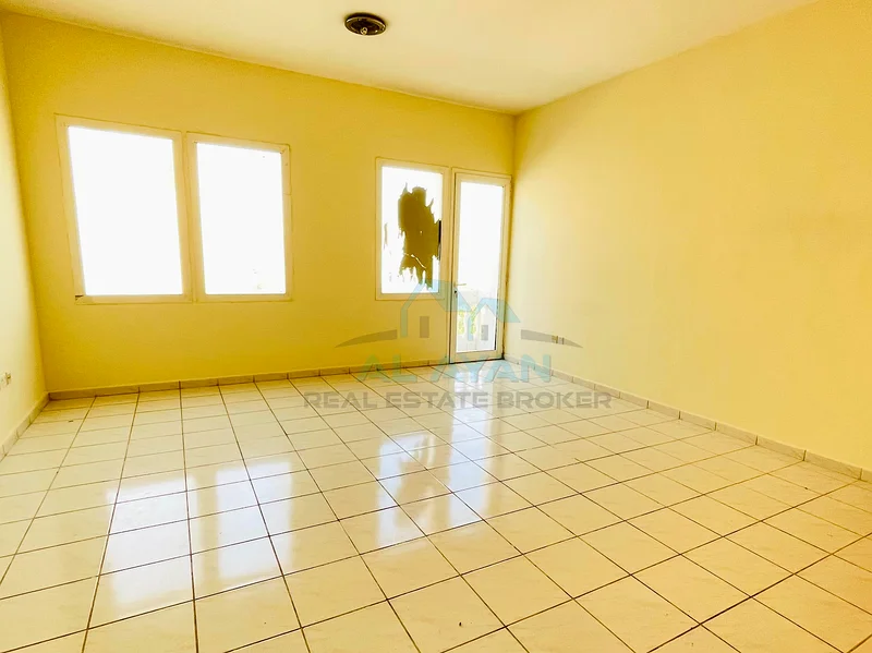READY TO MOVE STUDIO  FOR RENT IN U-09 BUILDING63741807948674112